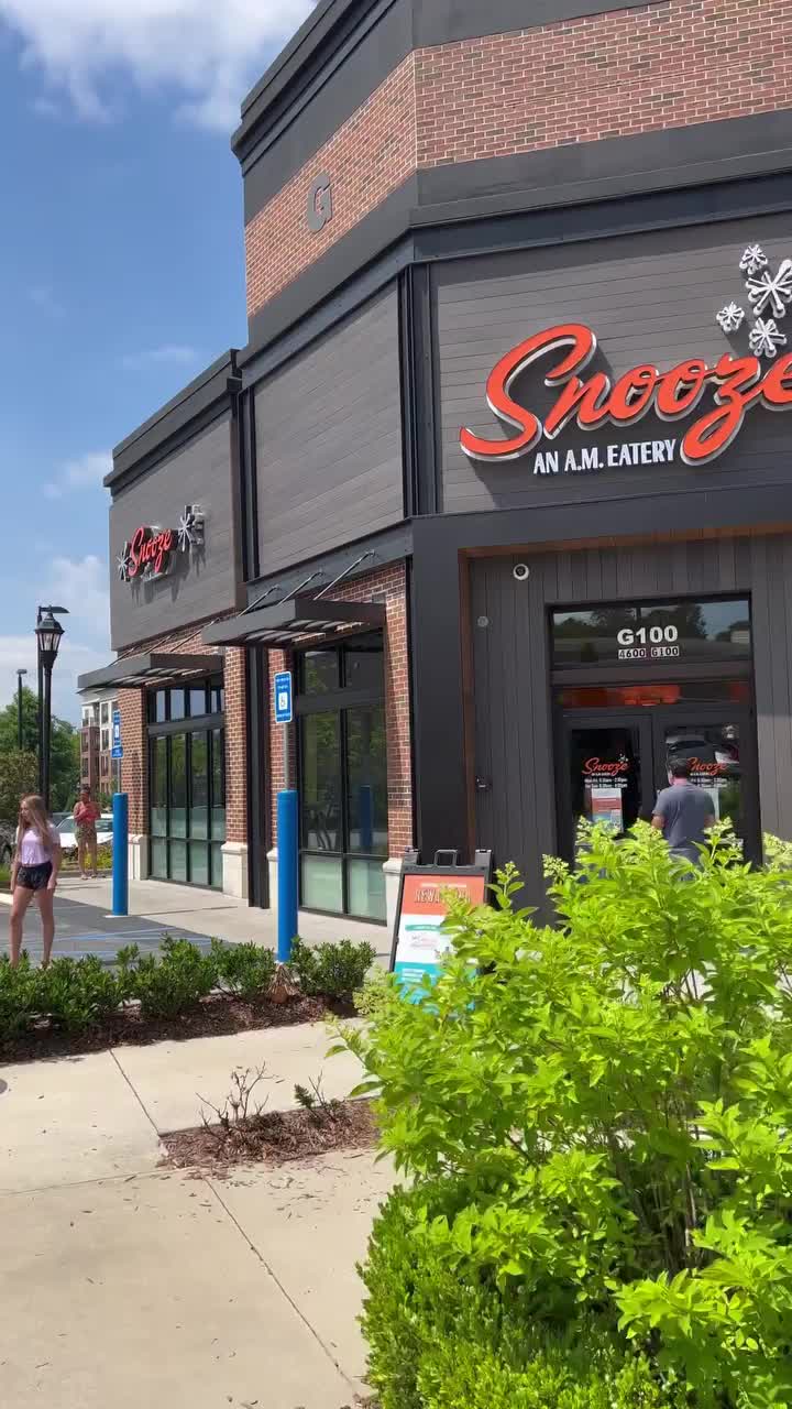 Snooze, an AM Eatery