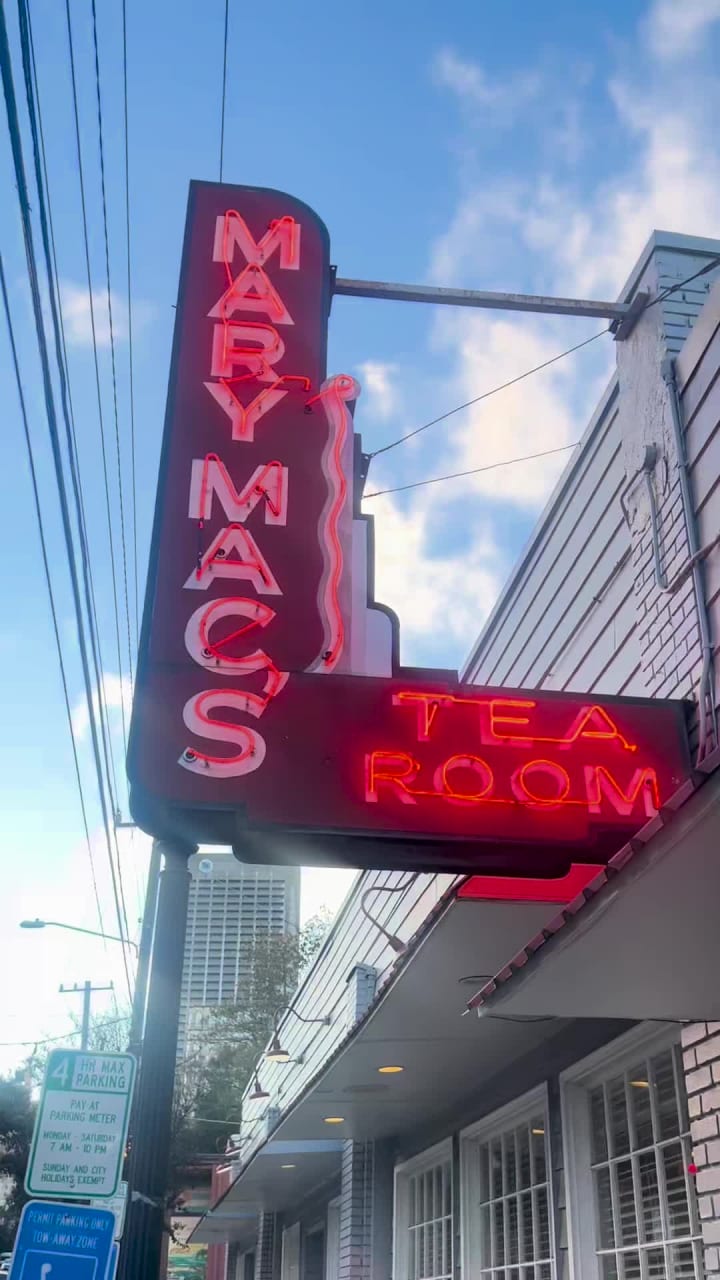 Video review of Mary Mac's Tea Room