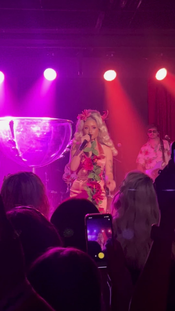 Video review of Crossroads at House of Blues