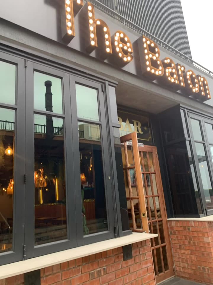 Video review of The Barón