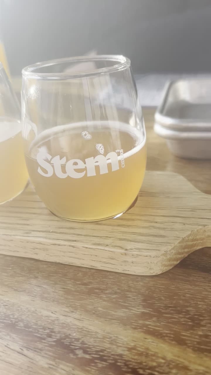Video review of Acreage by Stem Ciders