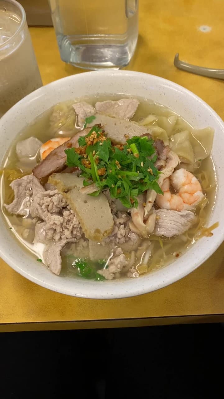 Video review of Hải Ký Mì Gia