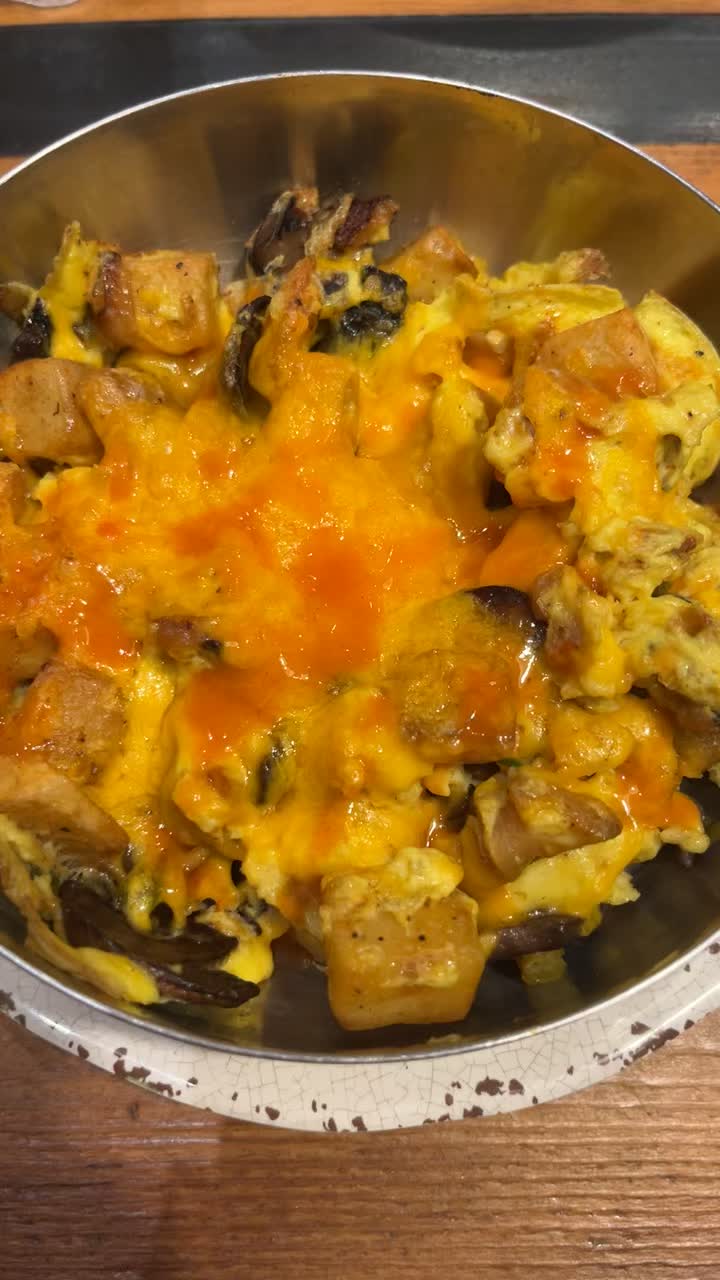 Video review of Geppetto Cafe