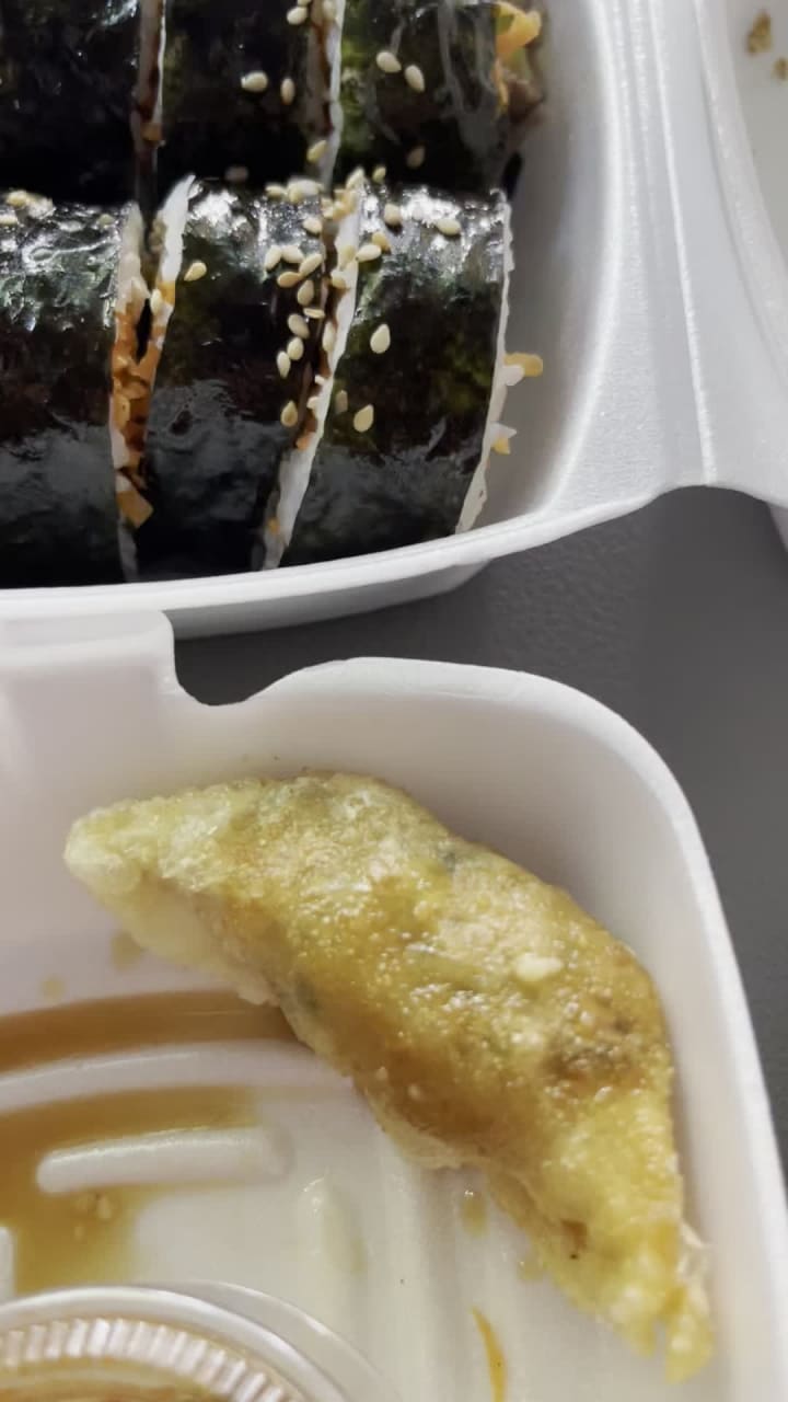 Video review of Ahri's Kitchen