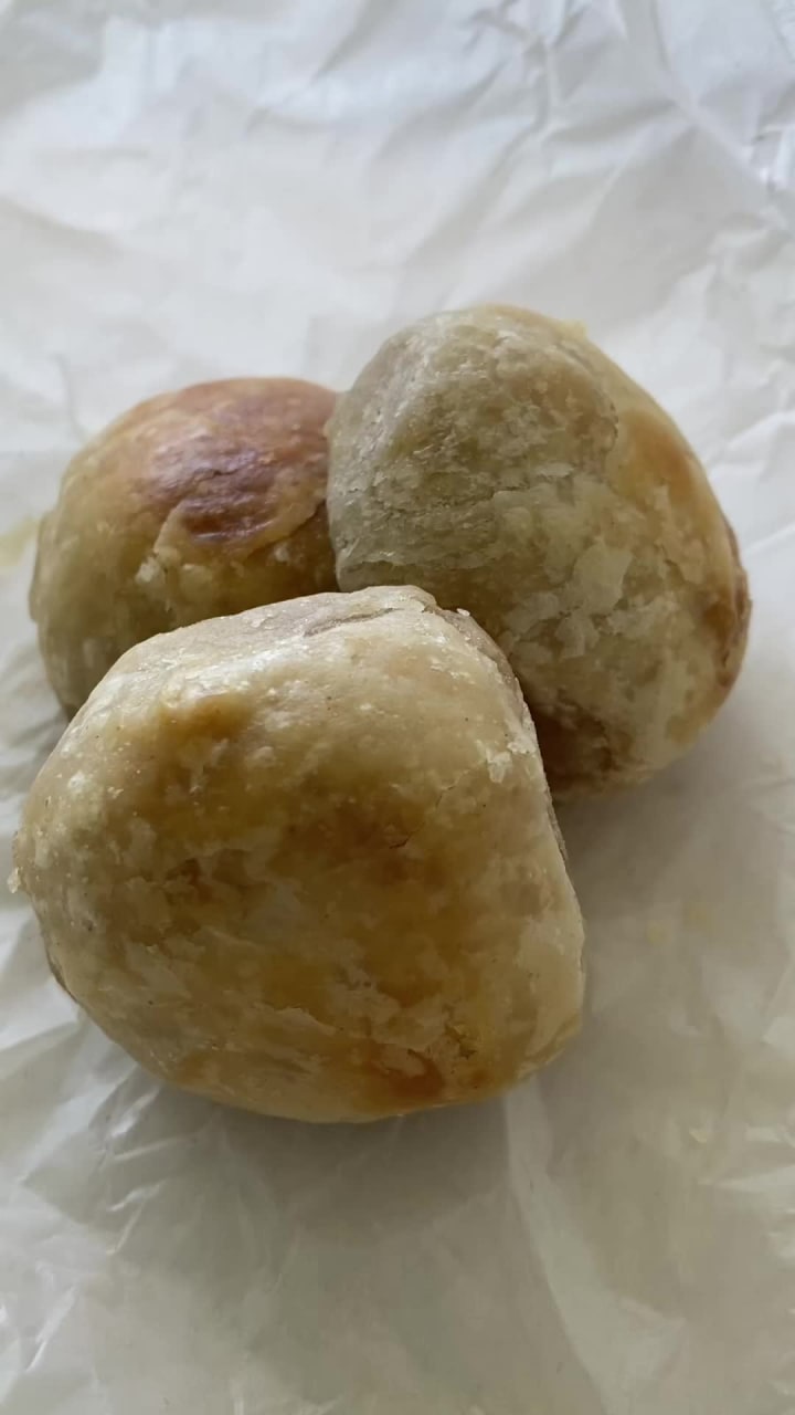 Video review of Nanding's Bakery