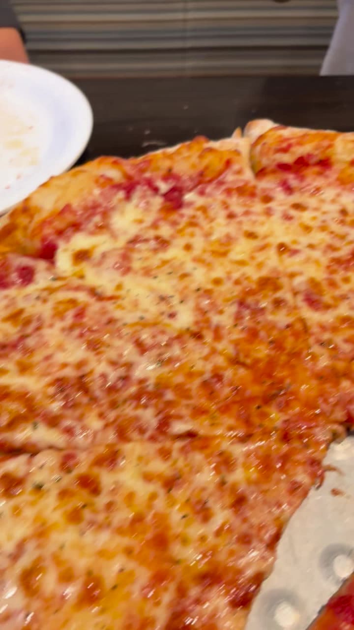 Boombozz Craft Pizza & Taphouse