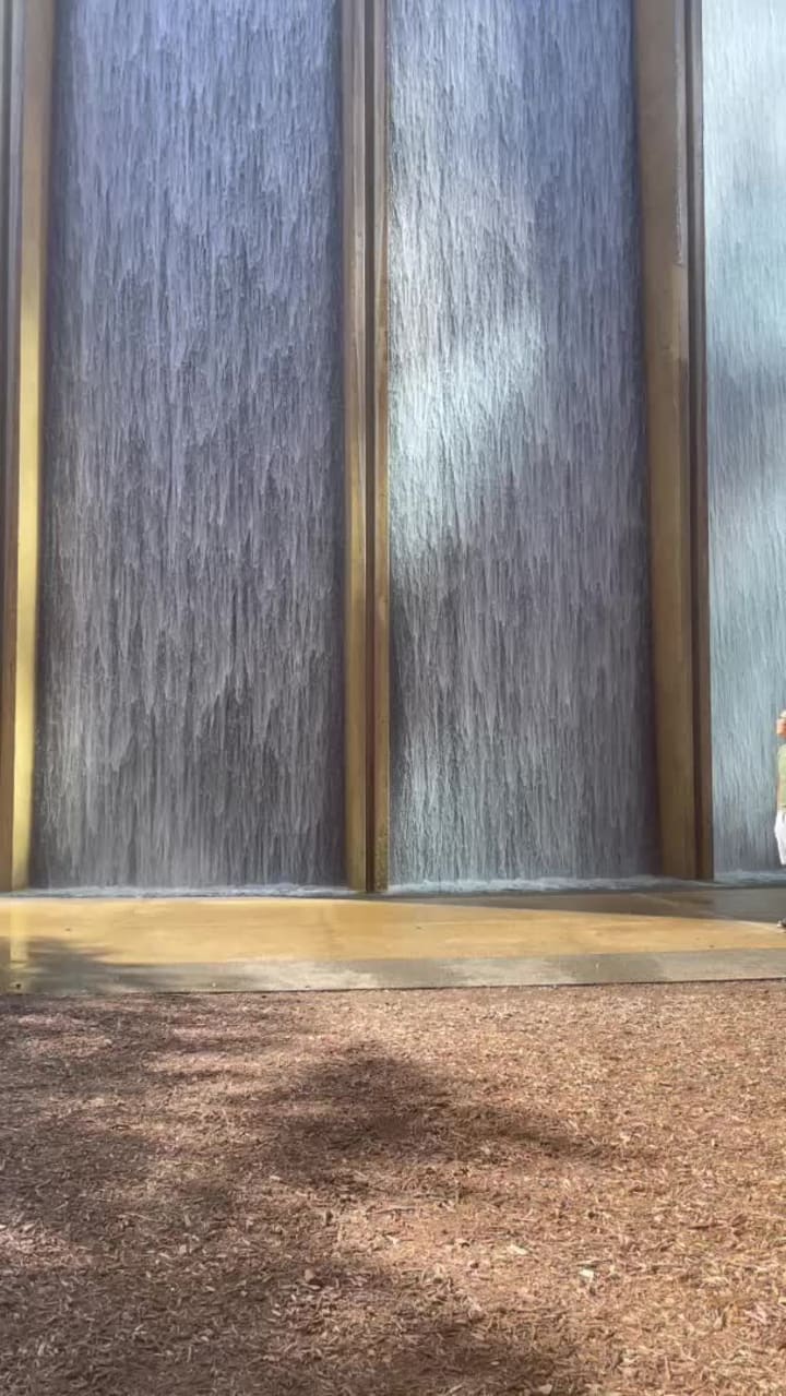 Video review of Gerald D. Hines Waterwall Park