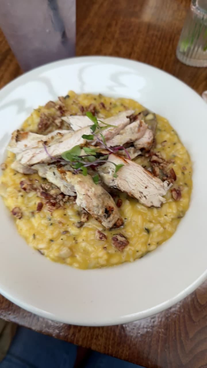 Phoebe's Restaurant & Coffee Lounge