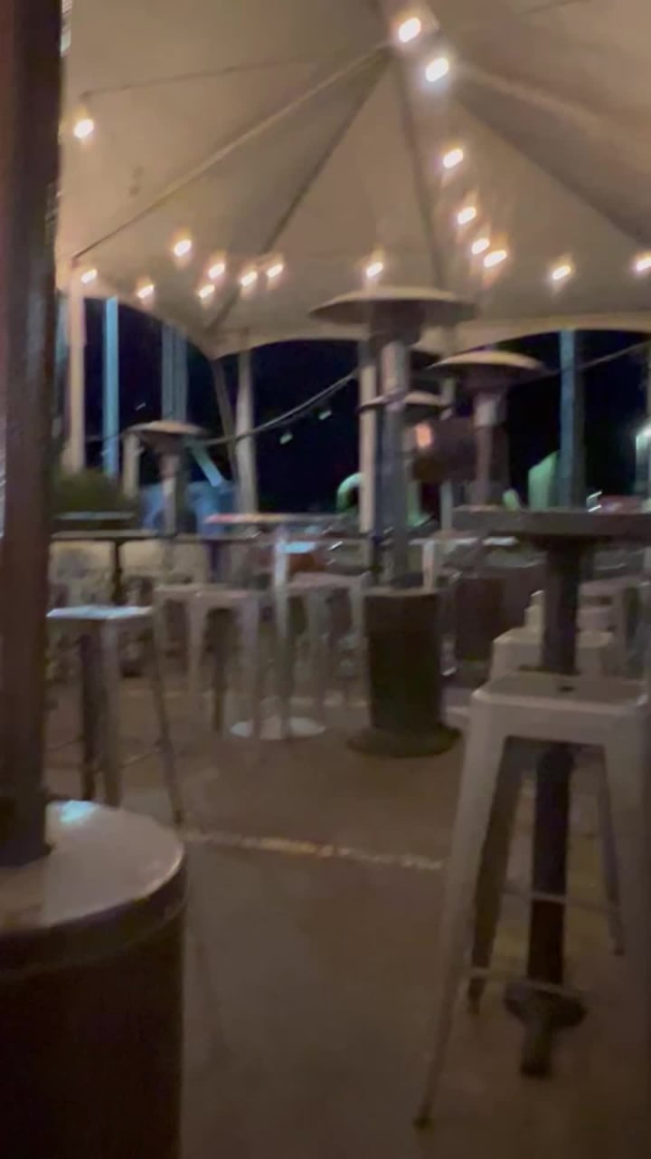 Video review of Venice Whaler Bar & Grill