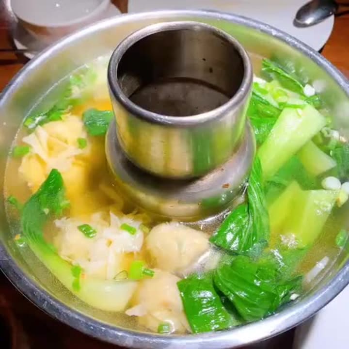 Video review of Pin Kaow Thai Restaurant Eastern