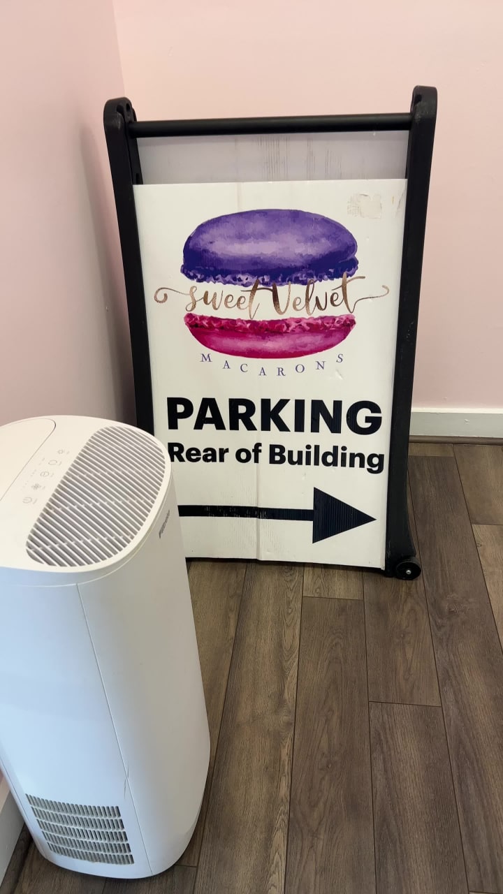Sweet Velvet Macarons