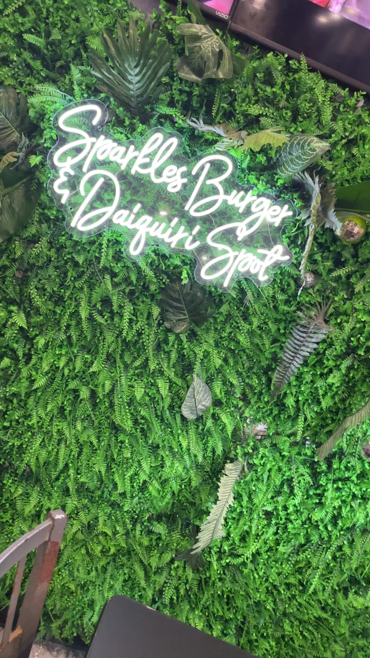 Sparkle's Burger & Daiquiri Spot