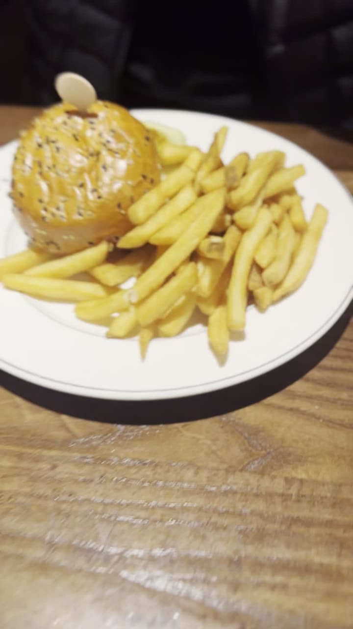 Video review of The Capital Burger