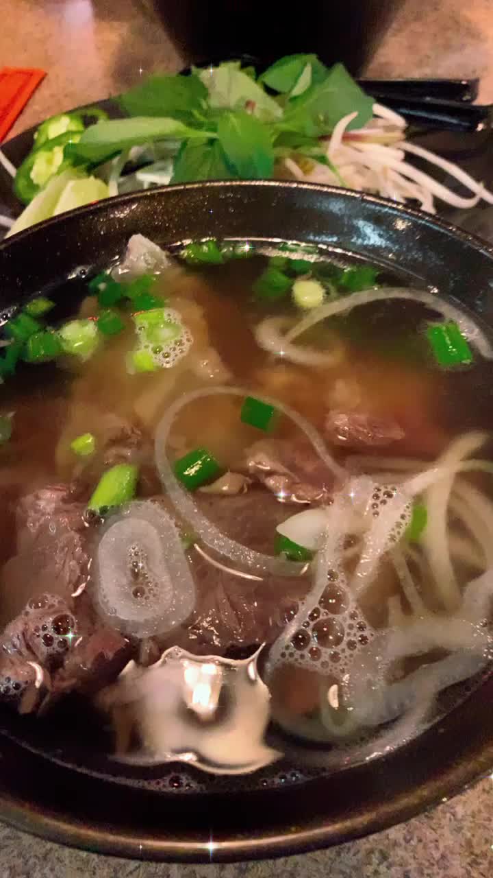 Video review of Pho Tai