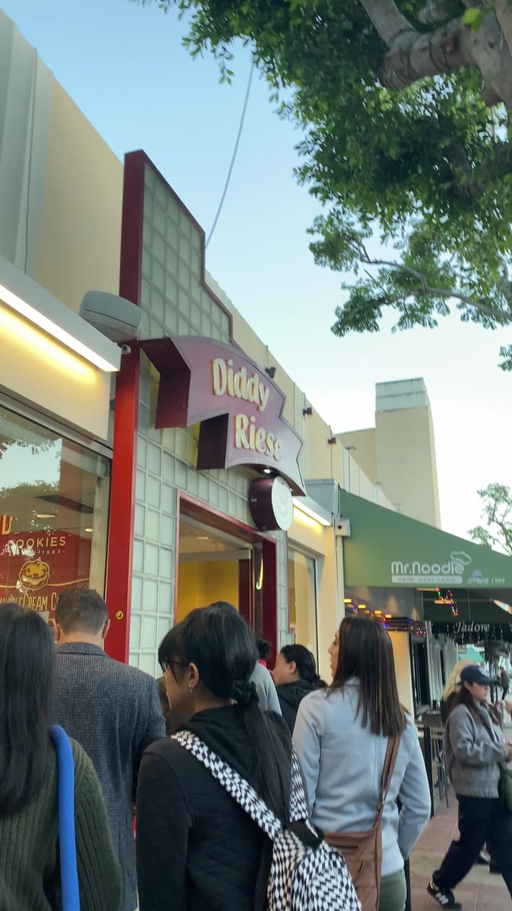 Video review of Diddy Riese