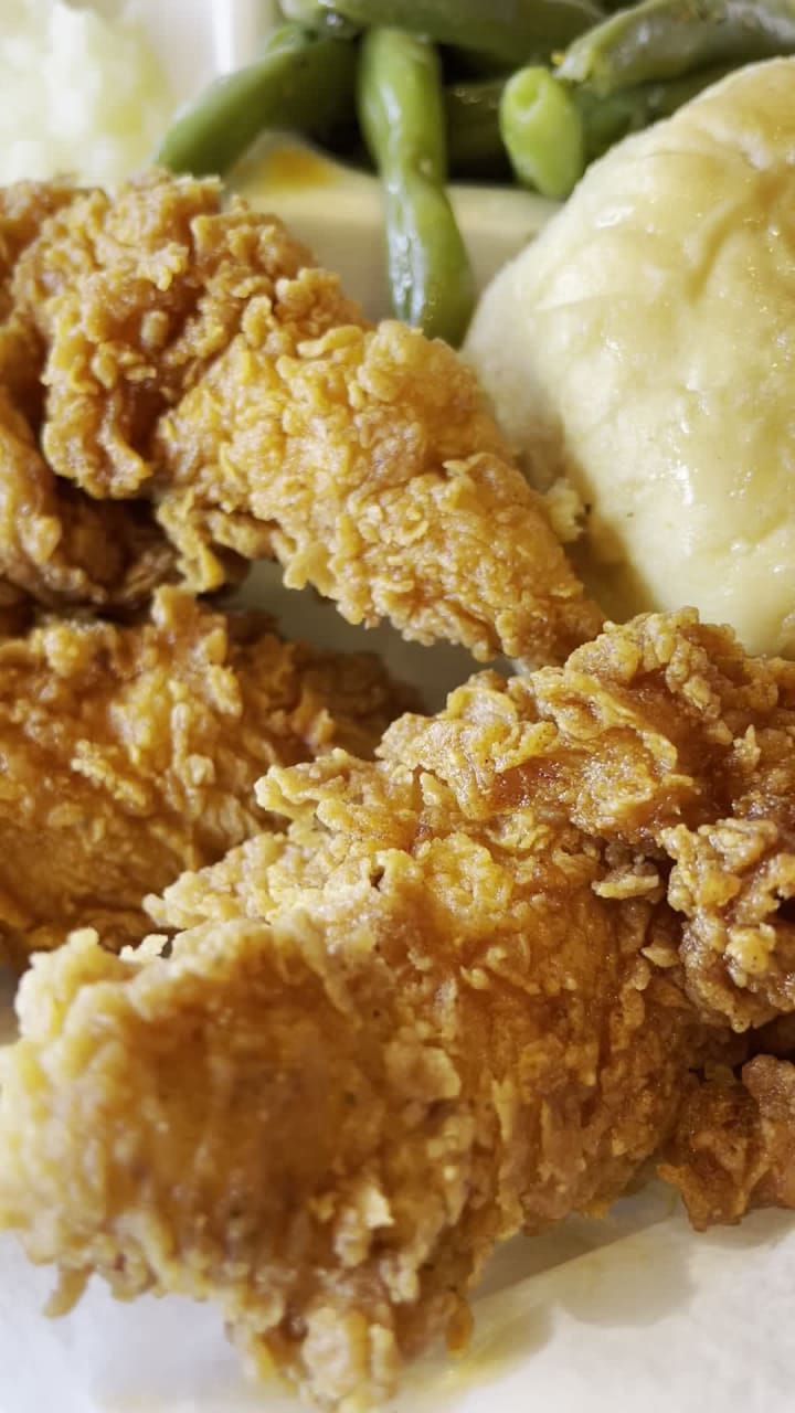 Video review of Mike's Chicken