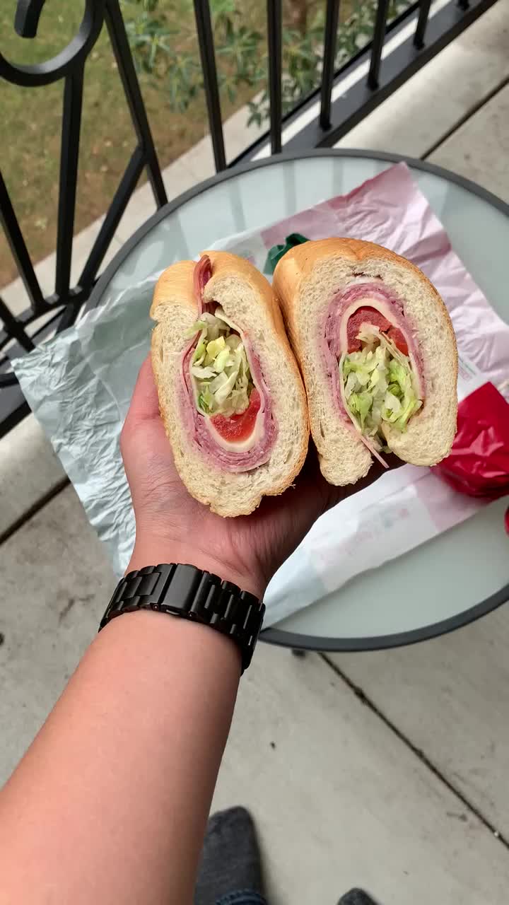 Video review of Giuliano's Delicatessen & Bakery