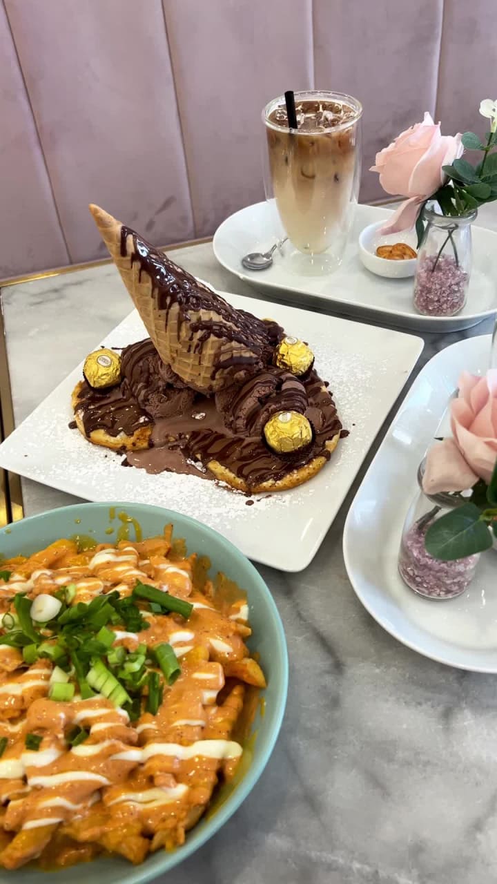 Dessert Lounge and Cafe