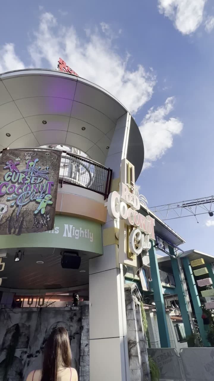 Video review of Red Coconut Club