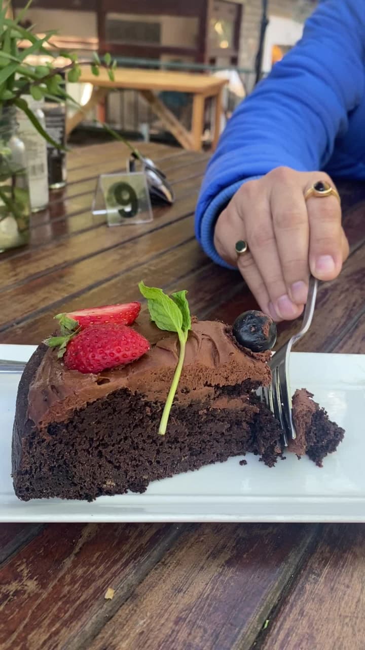 Video review of Leafy Greens Cafe