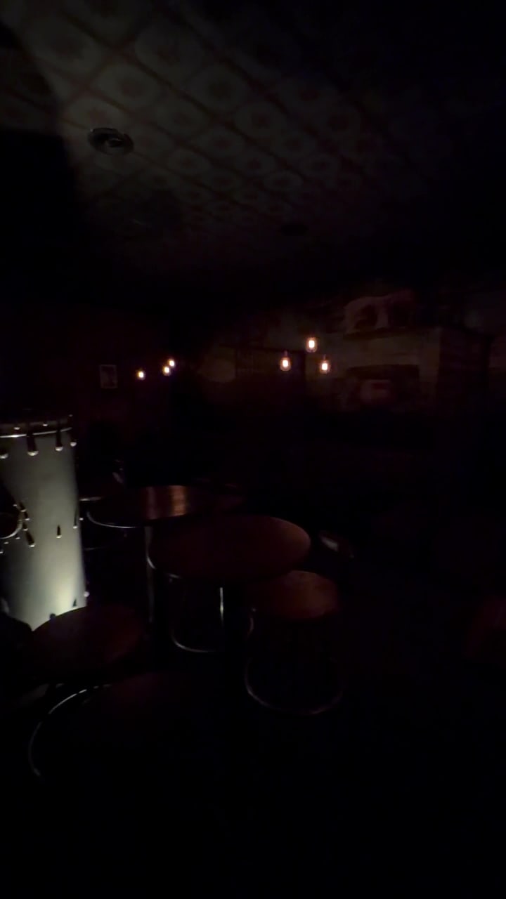 Video review of Victoria Brown Bar