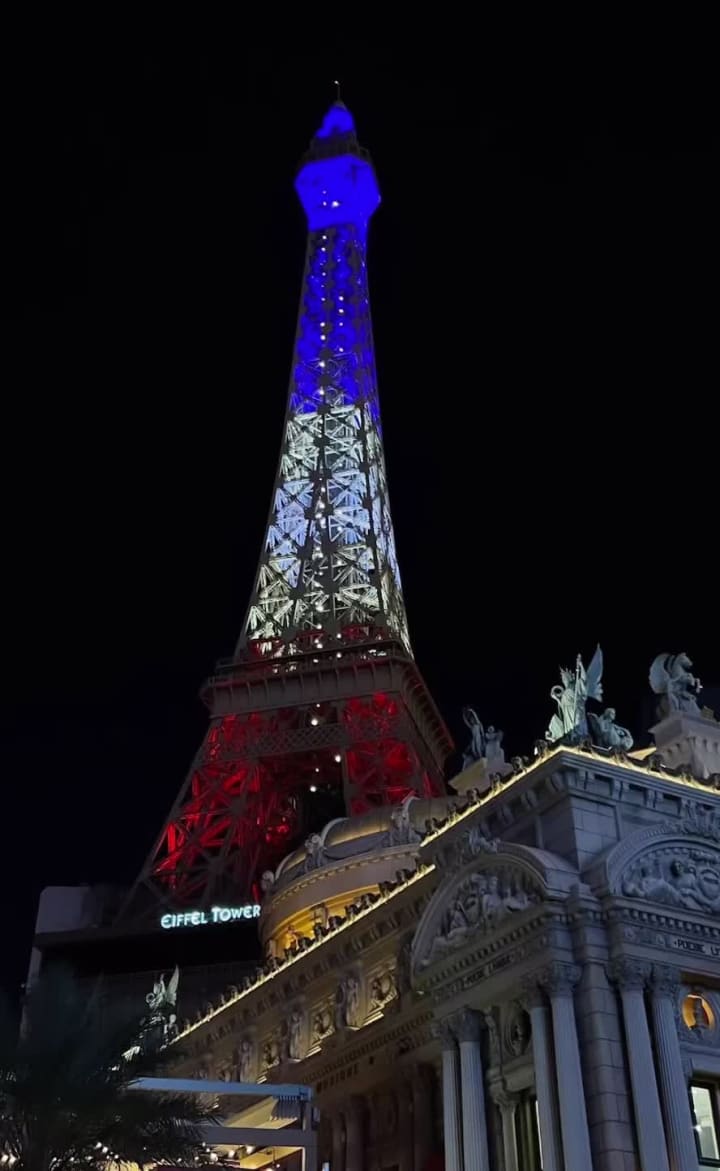 Video review of Eiffel Tower