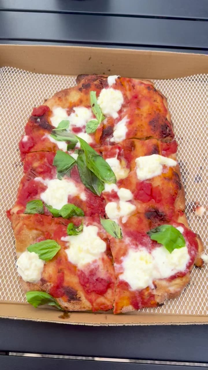 Video review of Stracci Pizza