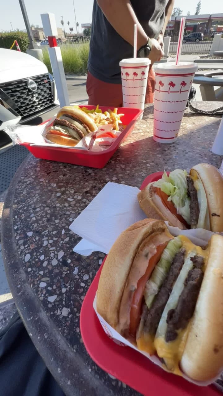 Video review of In-N-Out Burger