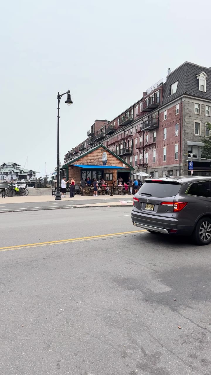 Video review of Joe's Waterfront