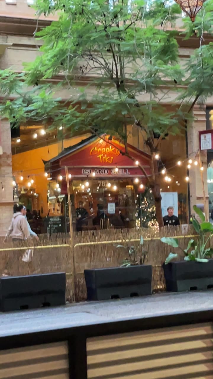 Video review of Creeky Tiki Island Grill