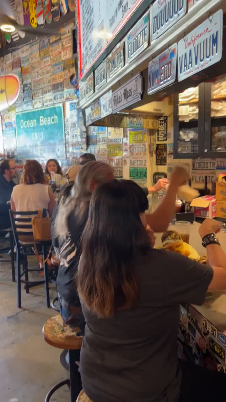 Video review of Hodad's Downtown