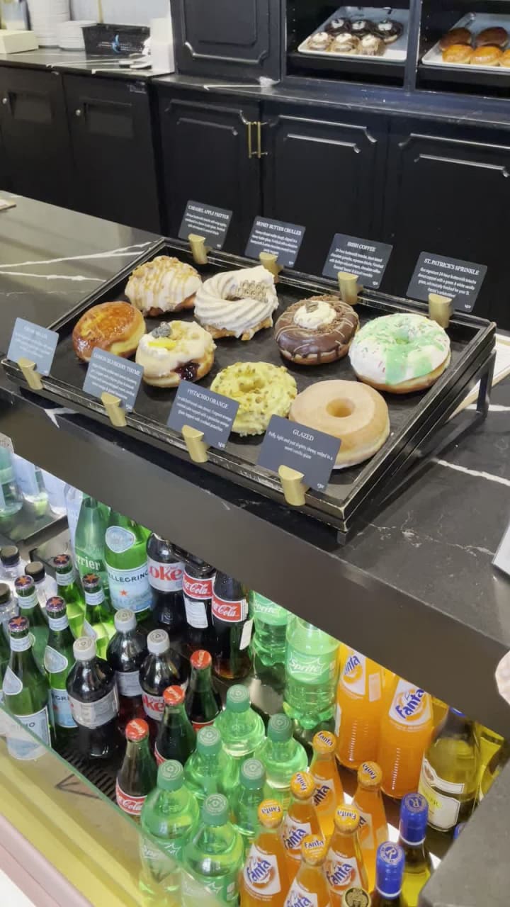 Video review of The Glass Knife