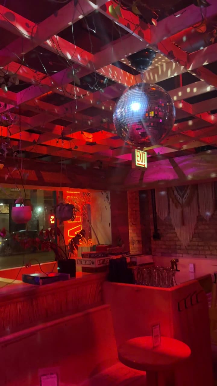 Video review of Outside Voices