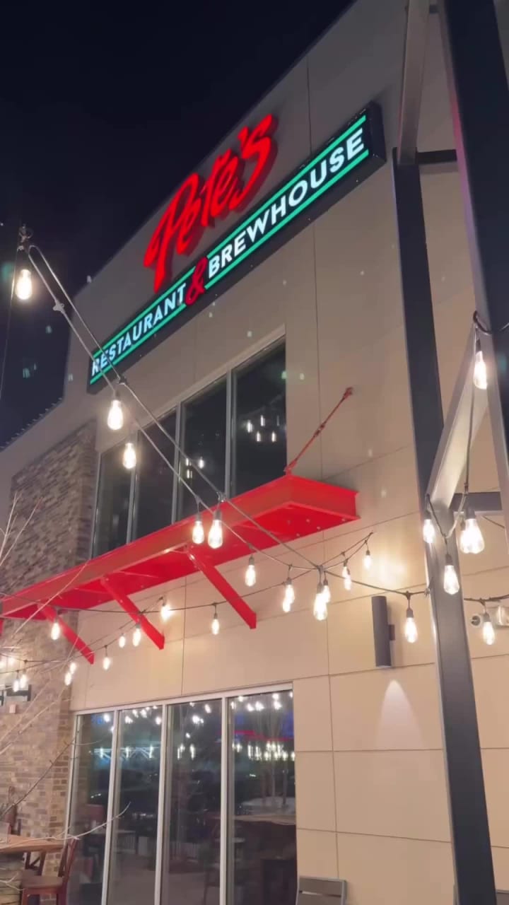 Pete’s Restaurant & Brewhouse