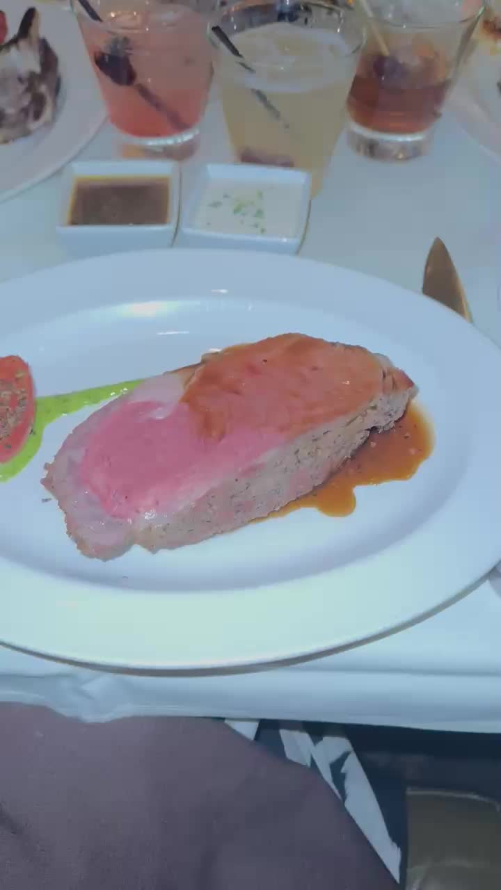 Video review of Halls Chophouse