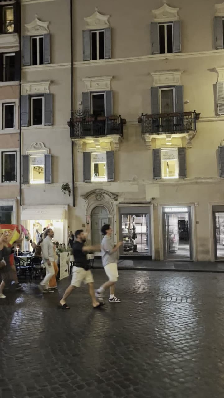 Video review of Spanish Steps (Scalinata di Trinità dei Monti)