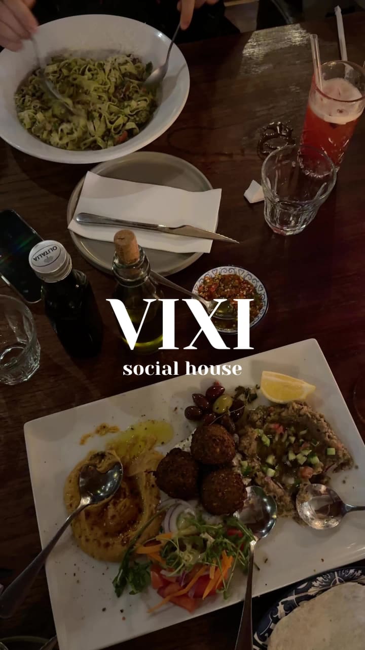 VIXI Social House