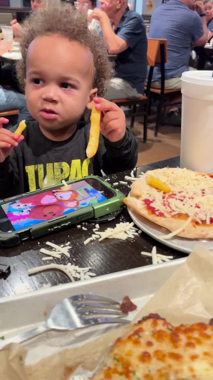 Boombozz Craft Pizza & Taphouse