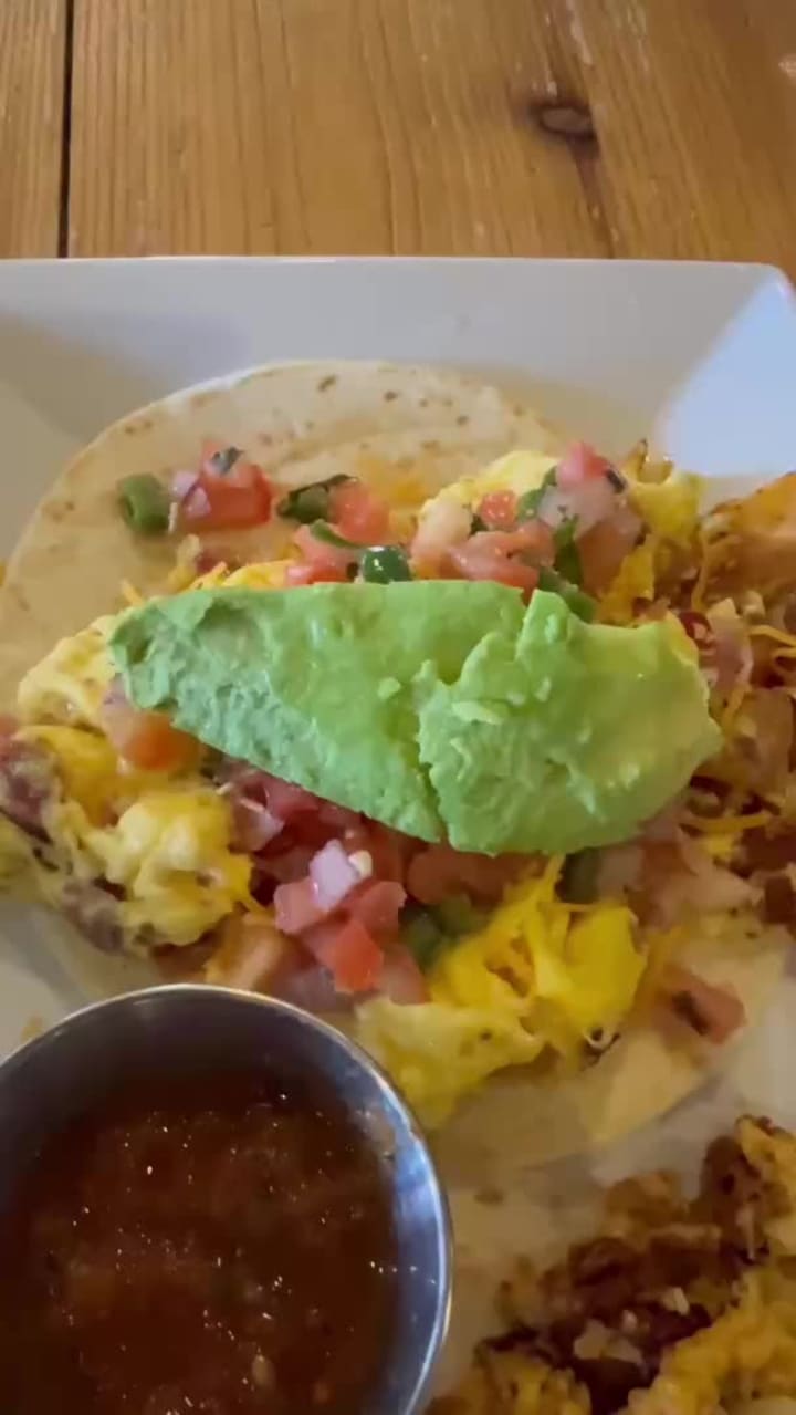 Video review of BLT's - Breakfast, Lunch and Tacos