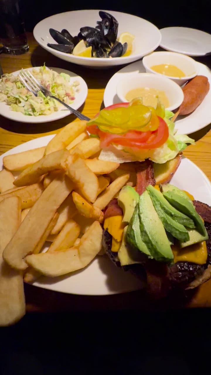 Video review of Damon's Steak House