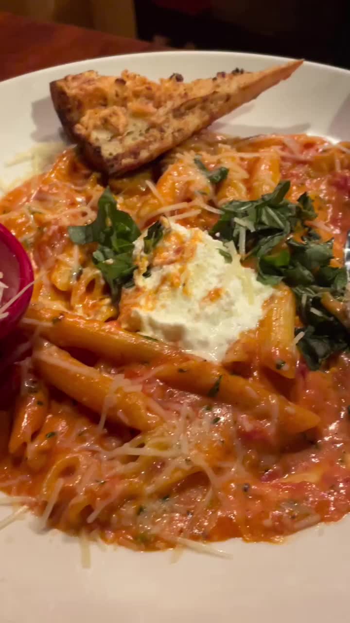 Video review of The Red Parrot