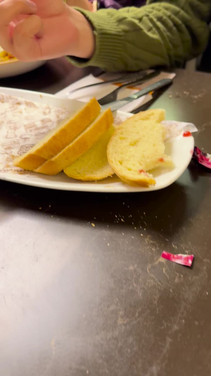 Video review of Fuddruckers