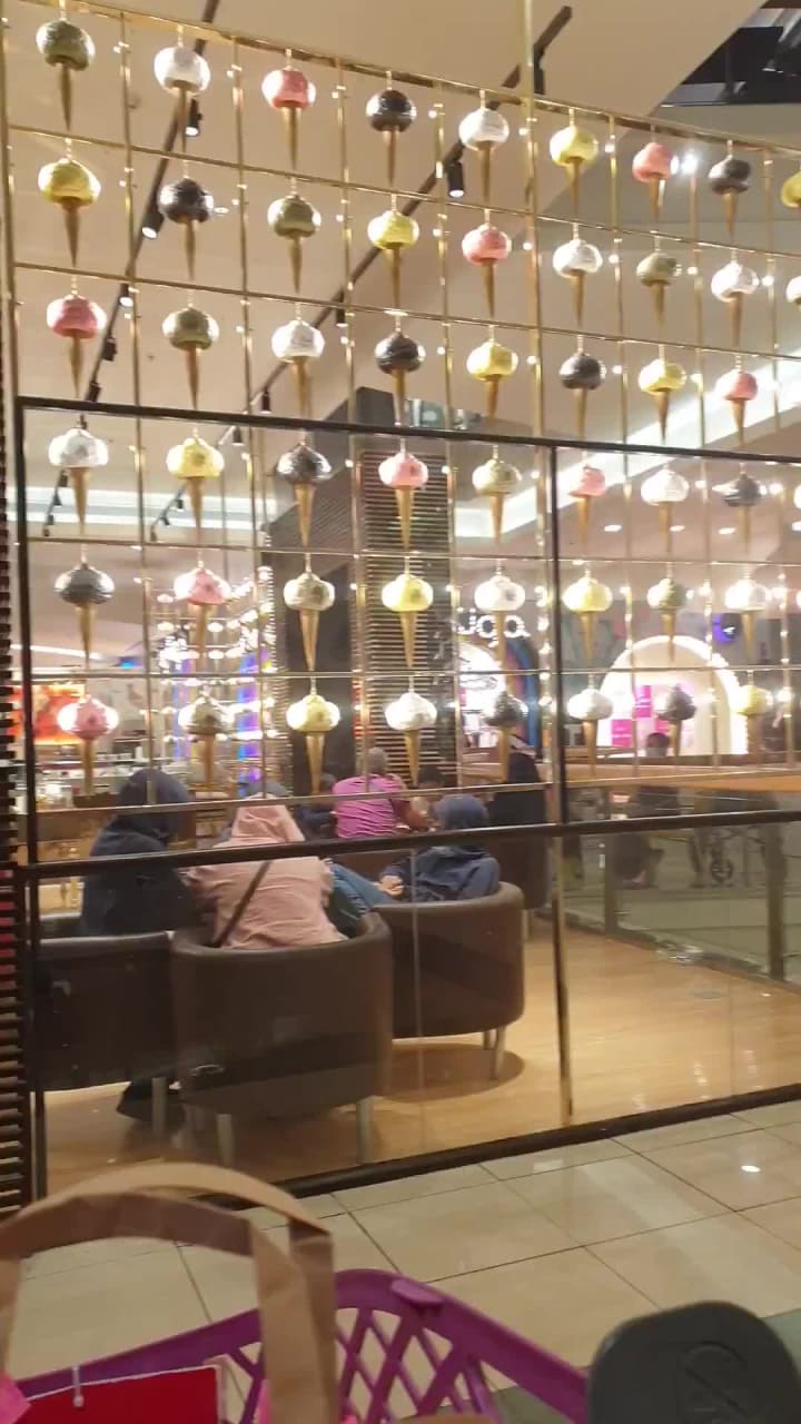 Video review of Red Sea Mall (رد سي مول)