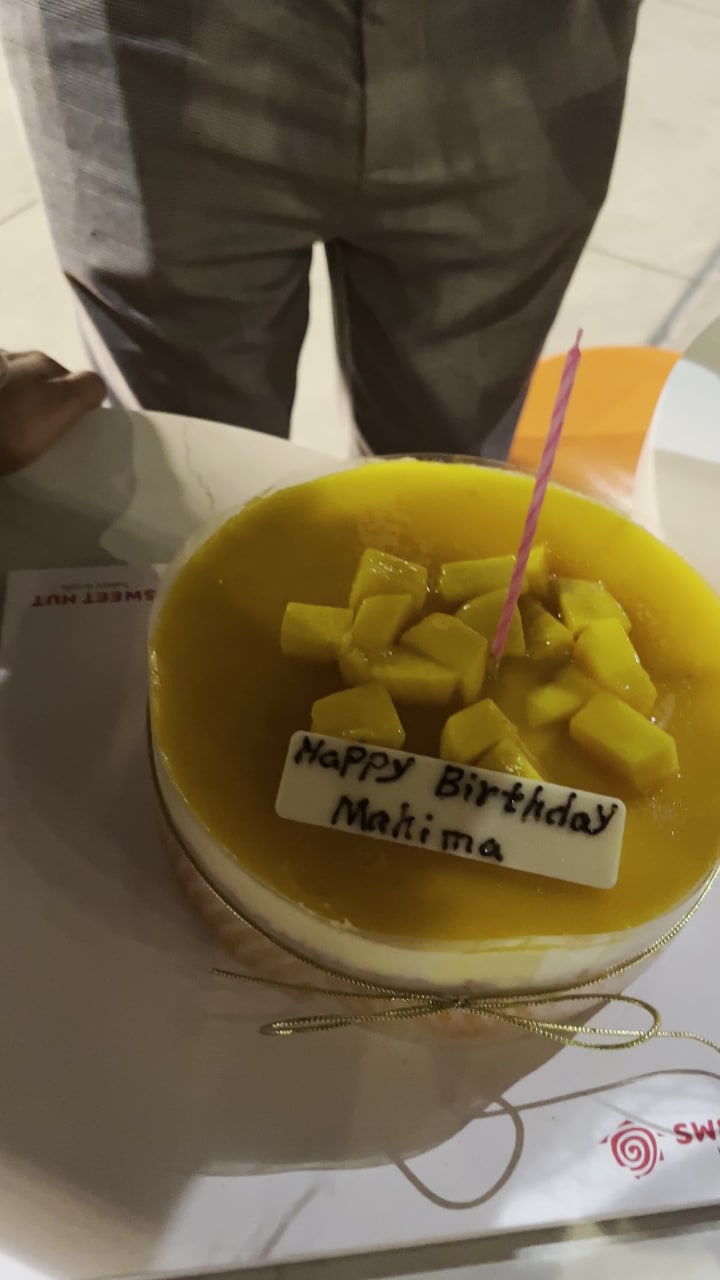 Video review of Sweet Hut Bakery & Cafe