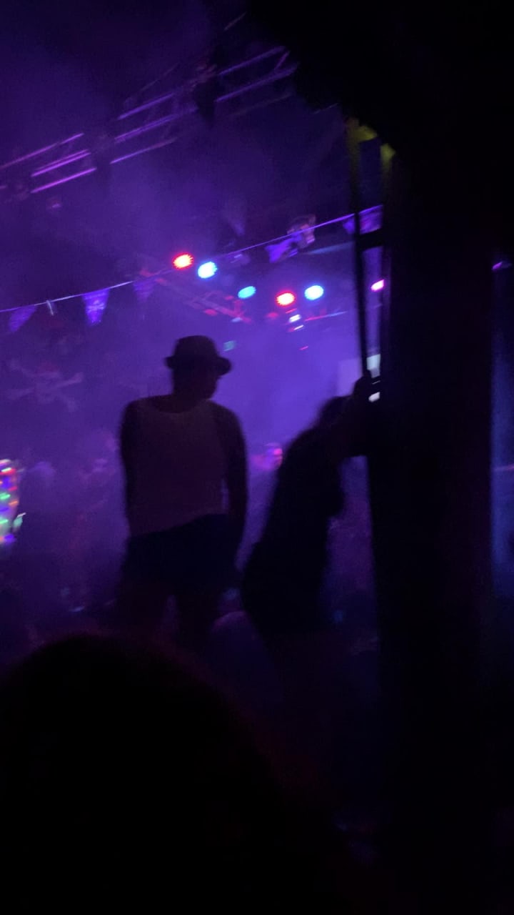 Video review of DNA Lounge