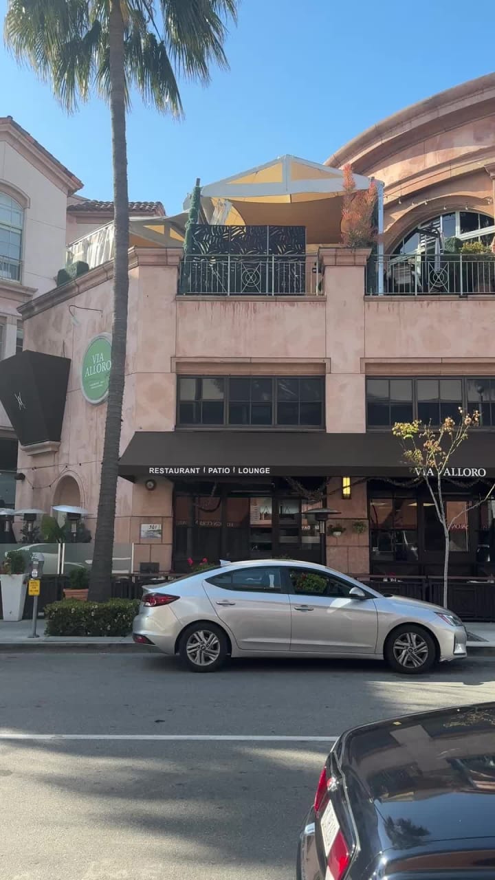 Video review of Via Alloro