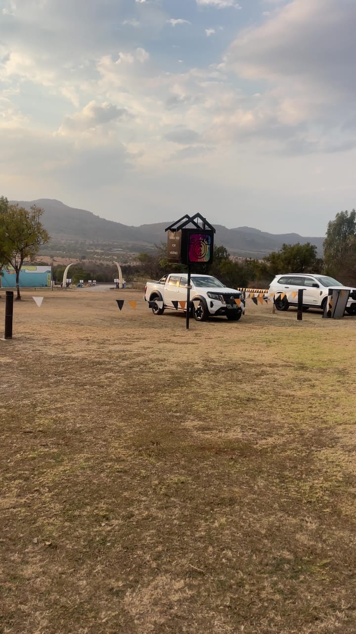 Selfie House Harties