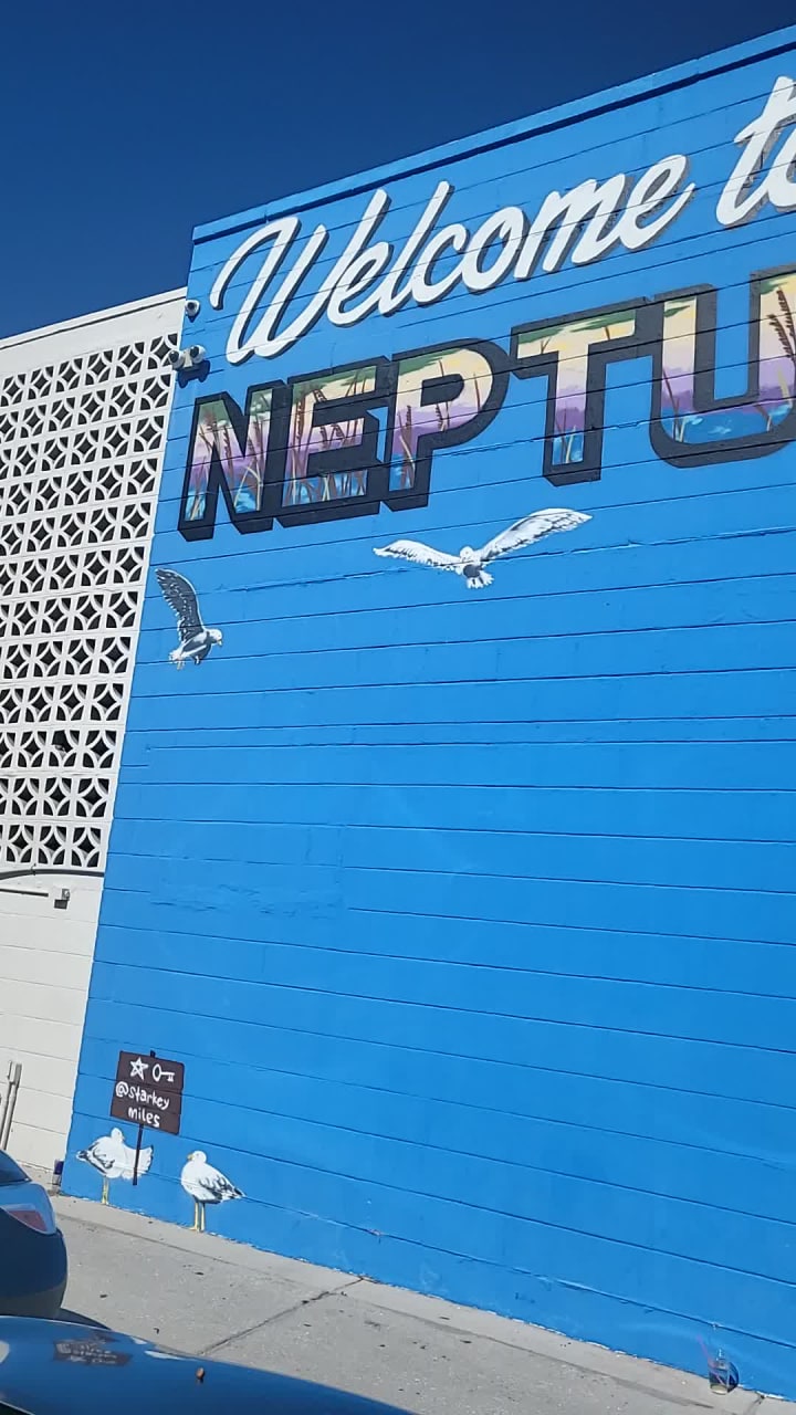 Video review of The Lemon Bar