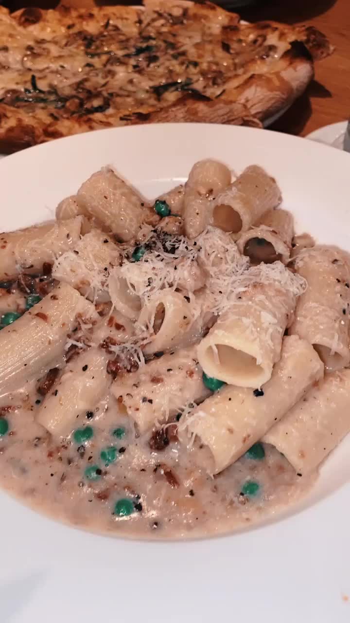 Video review of Stella Barra Pizzeria & Wine Bar