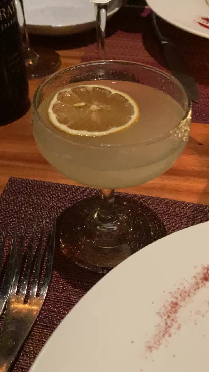 Video review of Chai Yo Modern Thai